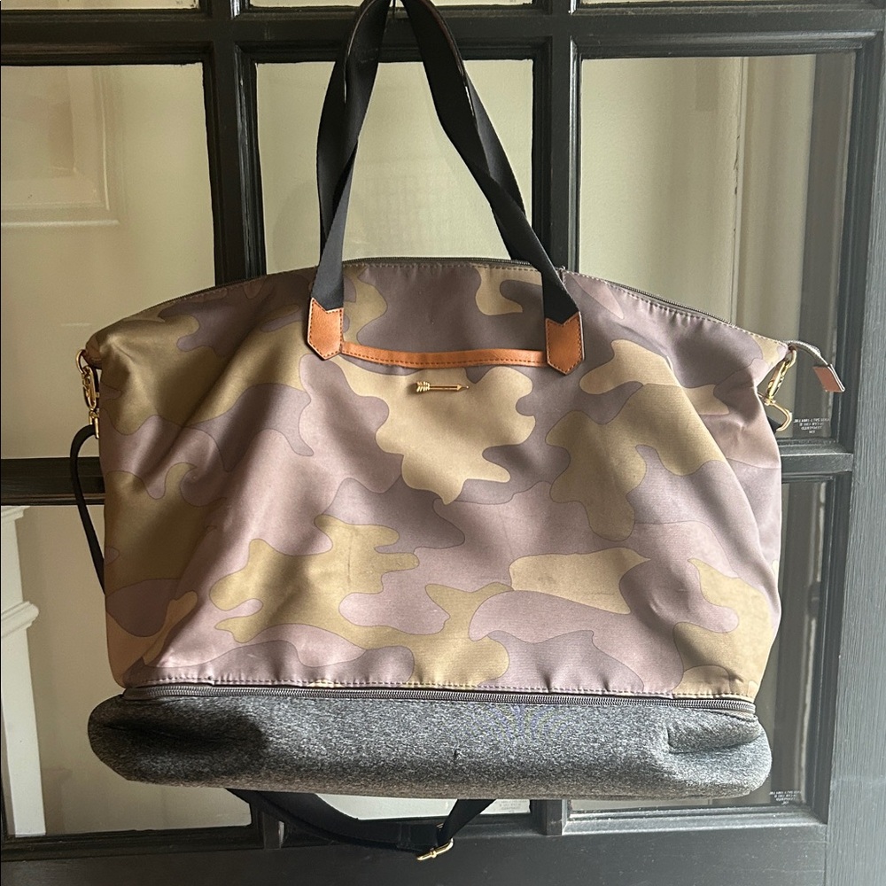 Stella and Dot expandable weekend bag.